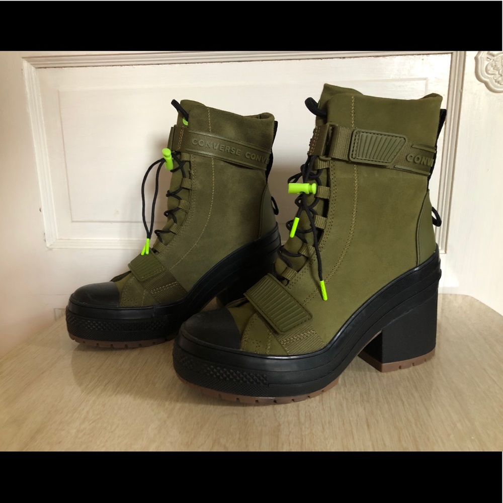 Suede Chuck Taylor All Star GR82